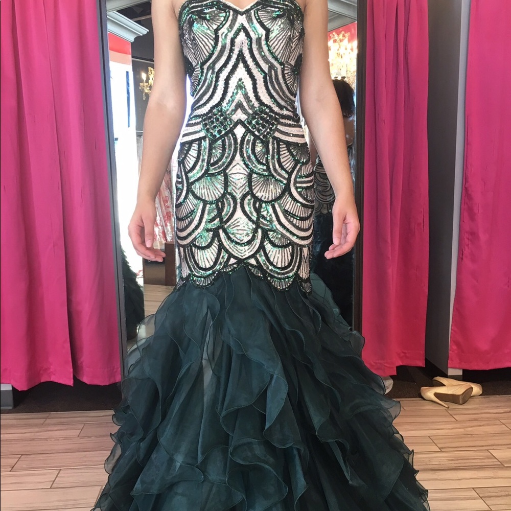Beautiful green and champagne gown!